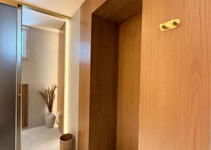 Blue Topaz Villa With Private Pool *