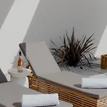 Вилла Blue Topaz With Private Pool *