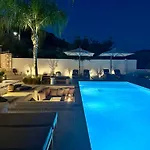 Blue Topaz With Private Pool *