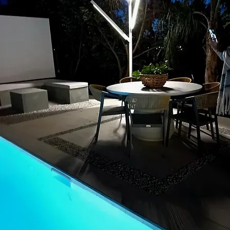 Blue Topaz Poolside * Nauplia