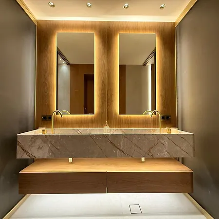 Blue Topaz Poolside Nauplia