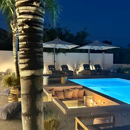 Βίλα Blue Topaz With Private Pool *