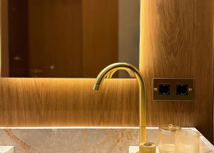 Вилла Blue Topaz Poolside