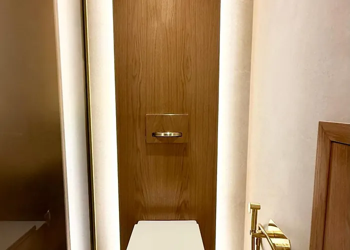 Blue Topaz Poolside Вилла *